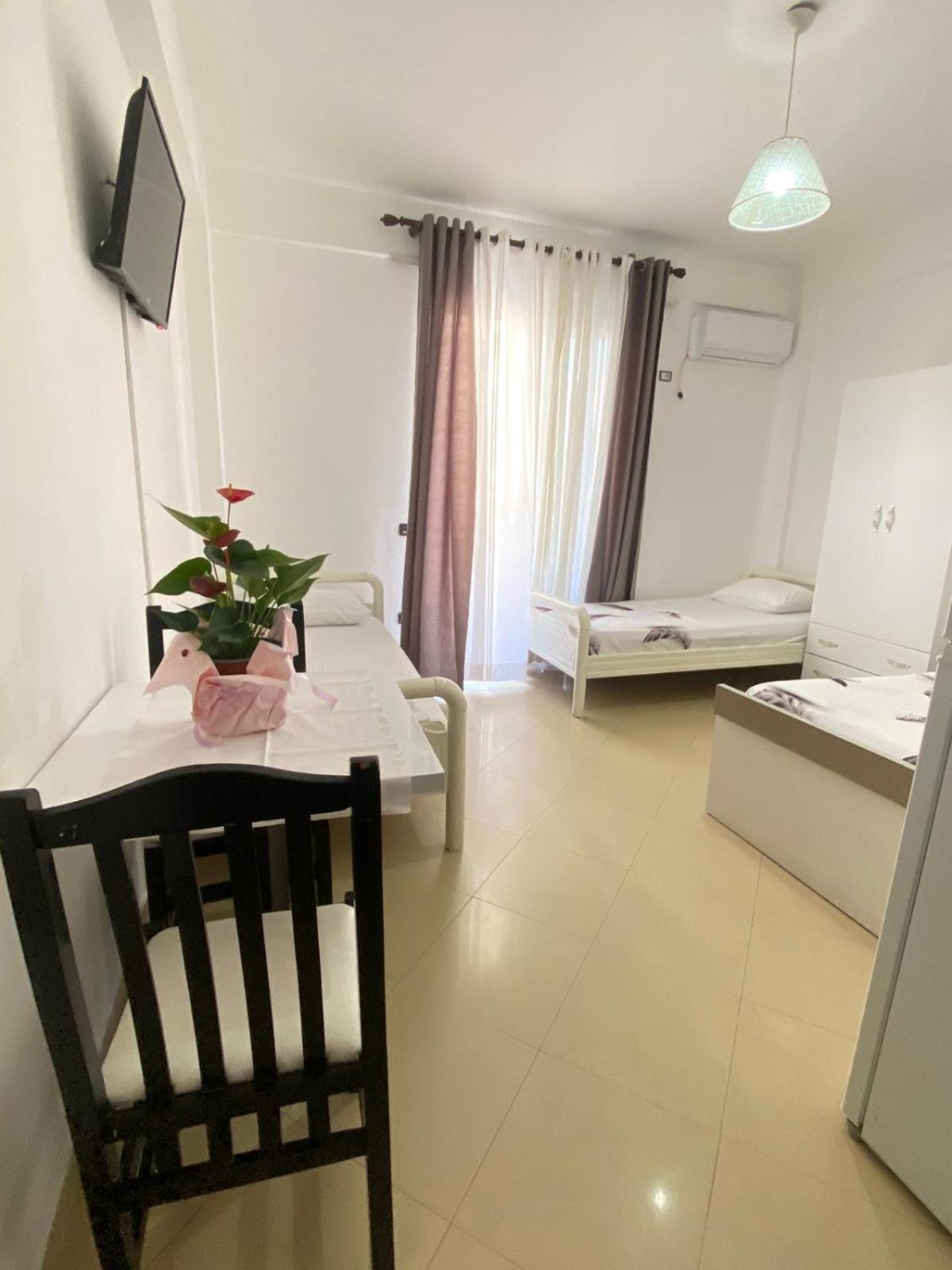 Marra'S Rooms Дуррес Экстерьер фото