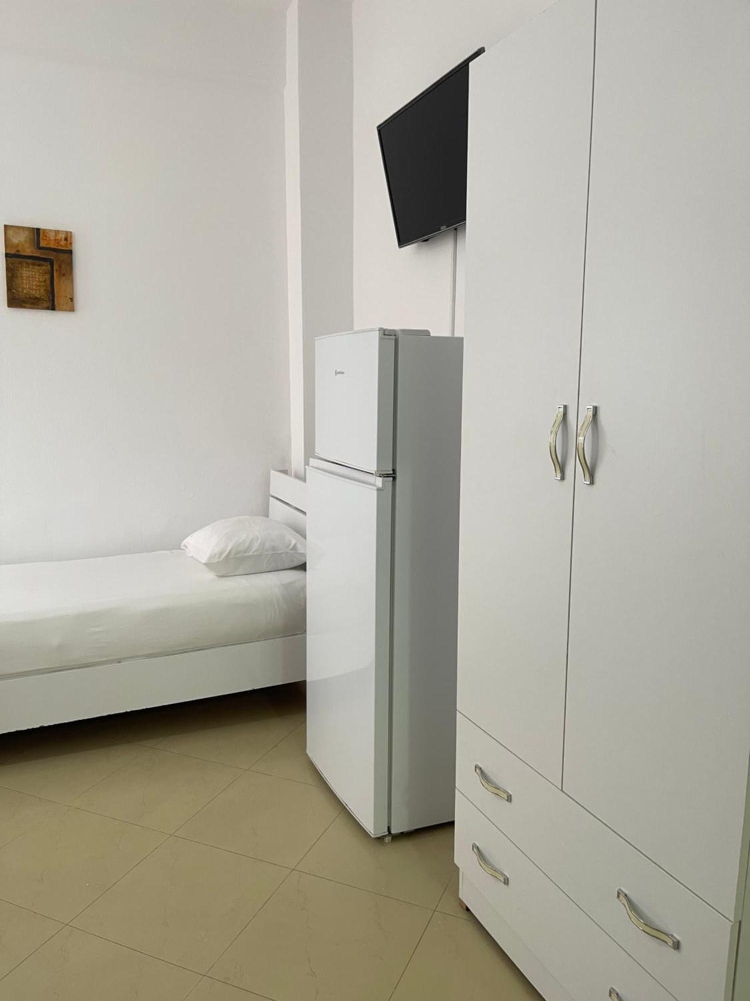 Marra'S Rooms Дуррес Экстерьер фото