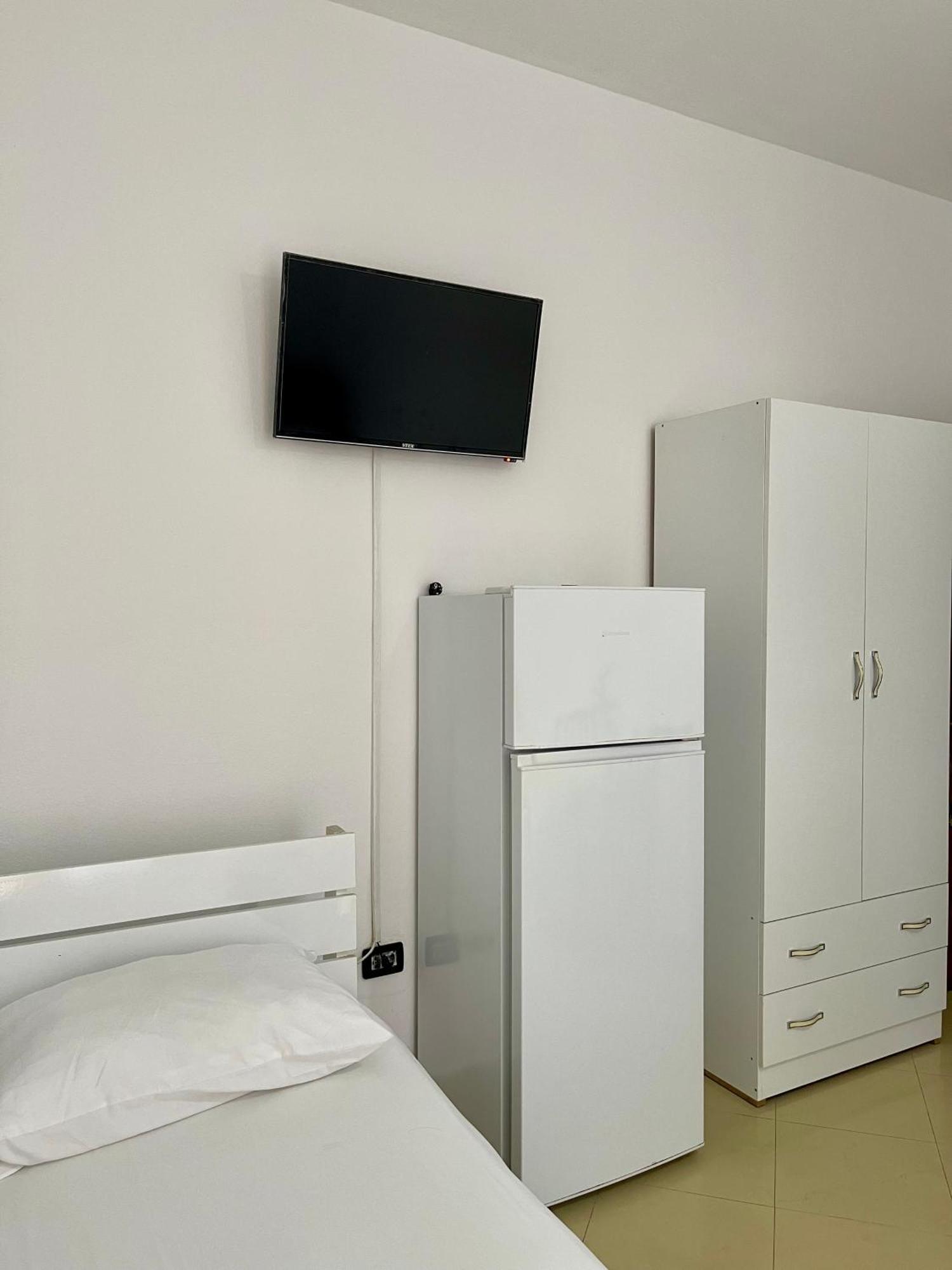 Marra'S Rooms Дуррес Экстерьер фото