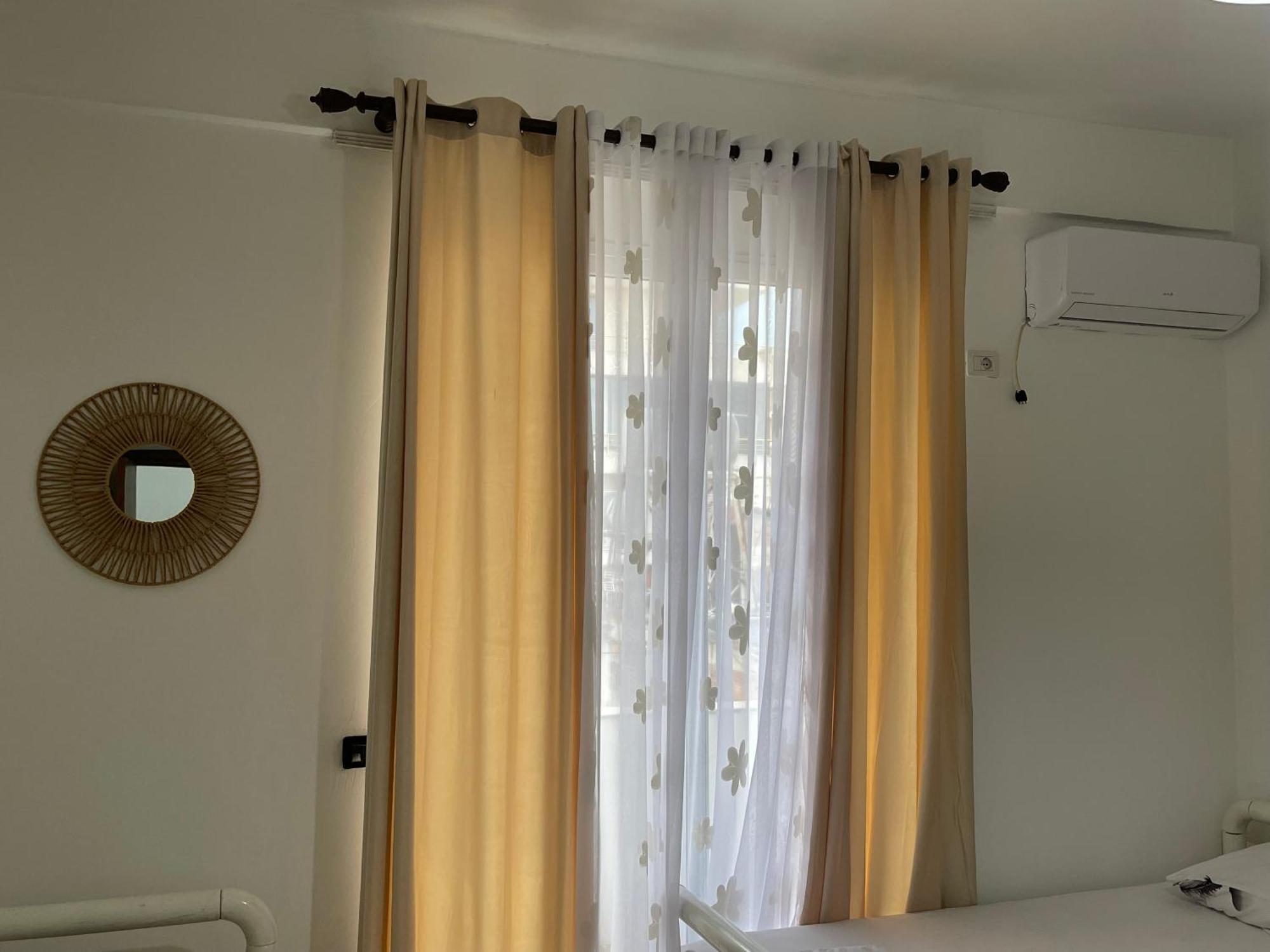 Marra'S Rooms Дуррес Экстерьер фото